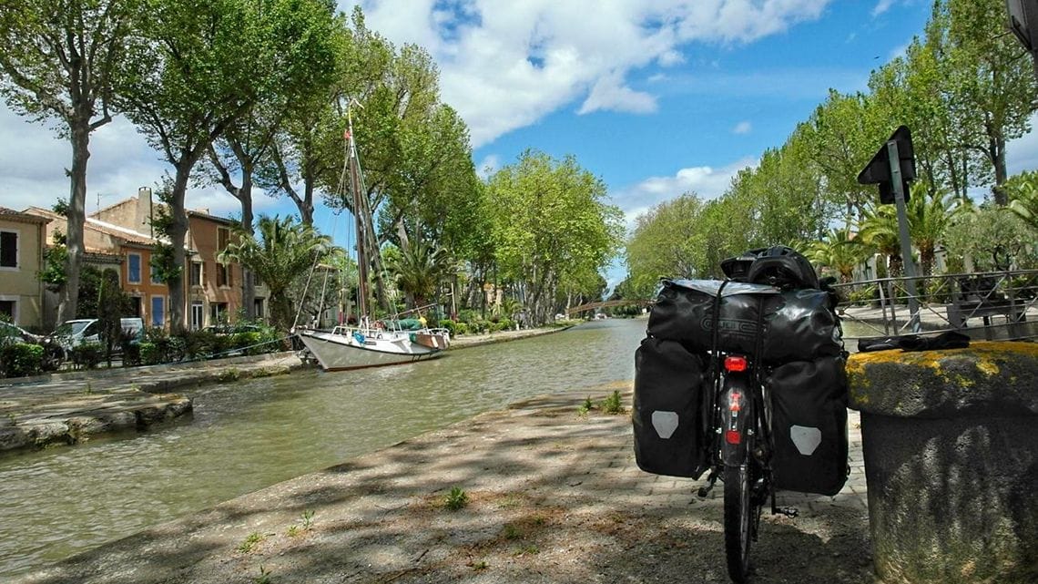 Bicycle on canal Narbonne